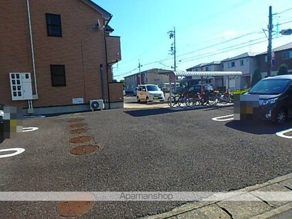 サニーヴィラⅠ[2LDK/57.02m2]の駐車場