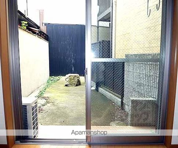 マンショントシェイレイの内装写真