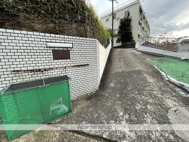マンション花園の玄関写真