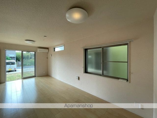 detached 茨城県鹿嶋市大字平井1307-121

地図を見る