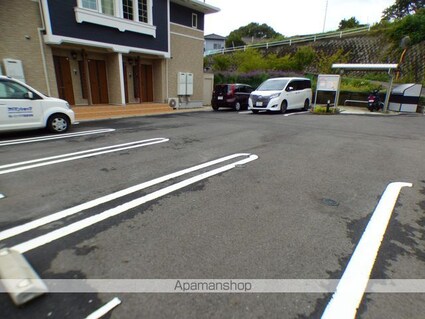 フェリーチェⅡ[2LDK/57.07m2]の駐車場