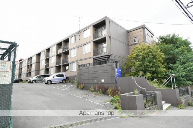 ホークメゾン札幌3号館の外観写真