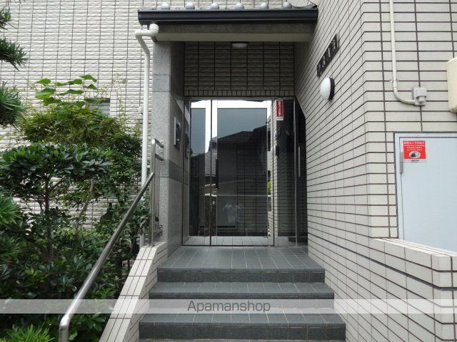 阪急電鉄神戸線 西宮北口駅 徒歩5分 3階建 築24年の玄関写真