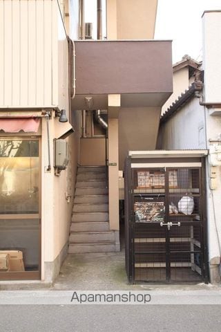 田中マンションの玄関写真