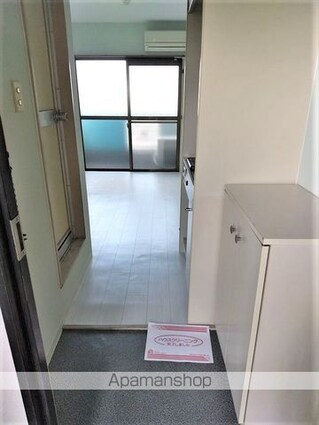 フォースアベニュー[1R/13.87m2]の玄関