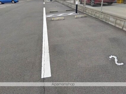 クレイノ茂木[1K/27.25m2]の駐車場1