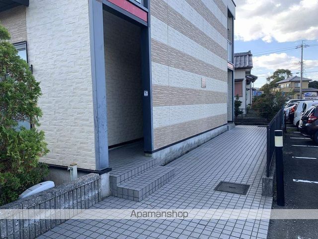 レオパレスマリンIIIの外観写真