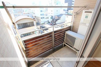 コリドールウエスト[1R/29.41m2]のバルコニー