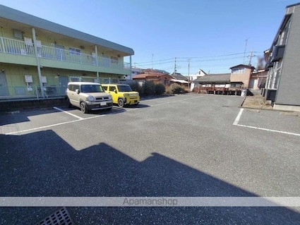 レオパレスフォーチュン２１[1K/26.08m2]の駐車場2