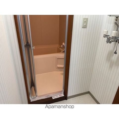 ホワイトヴァーチIIの内装写真