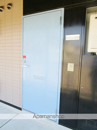 レオパレス悠[2DK/49.68m2]のエントランス1