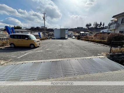 レオパレスｗｉｔｈ[1K/23.18m2]の駐車場1