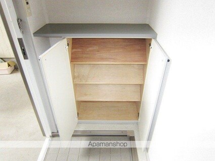 長野県長野市吉田４丁目[3DK/52.66m2]の玄関