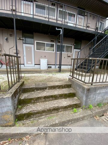 秋山ハイツの玄関写真