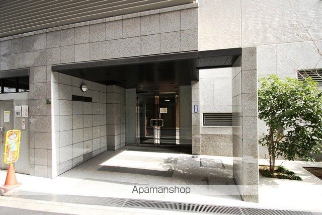シティハイム新大阪の玄関写真
