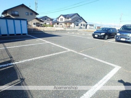 レオパレスディオネ[1K/20.28m2]の駐車場2