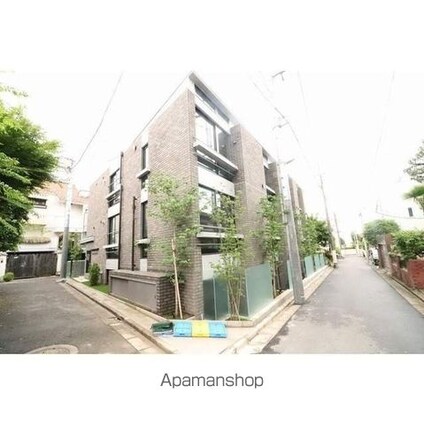ｅｓｔ　Ｌａｒｇｏ　ＫＯＭＡＺＡＷＡⅡ[1LDK/40.5m2]のエントランス1