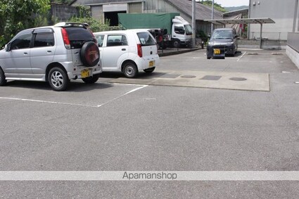 パークコート三成Ａ[1K/32.65m2]の駐車場1