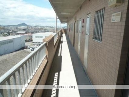 シャルマンコーポ垣生[3DK/61.2m2]の共用部1