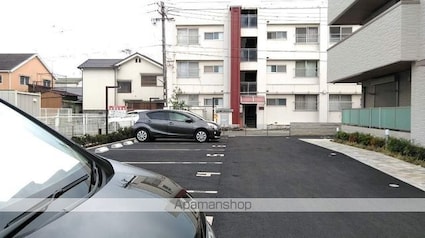 和歌山県和歌山市北出島１丁目[2LDK/57.58m2]の駐車場1