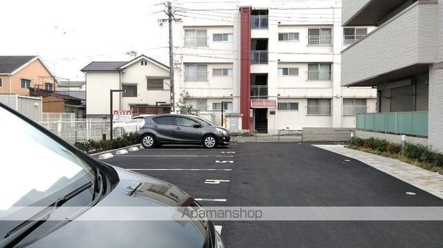 和歌山県和歌山市北出島１丁目[2LDK/57.58m2]の駐車場1