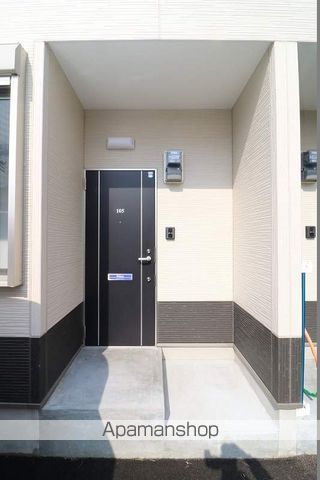 ウィン鹿屋の玄関写真