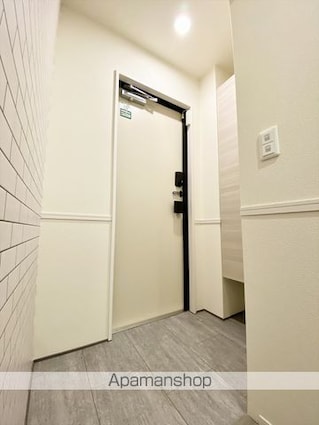 アン・ジュール中郷[2LDK/62.1m2]の玄関