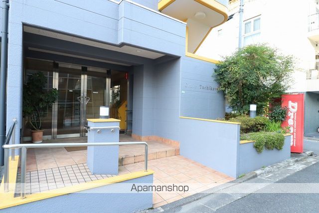 クレール立川の玄関写真