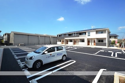 ＮＭＯＮ・ⅡＩ[1LDK/46.09m2]の駐車場1