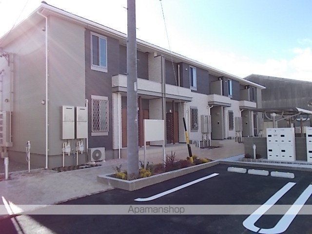 岐阜市北鶉のアパートの外観1