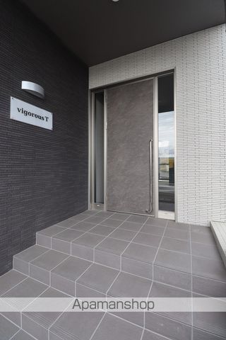 ヴィガラスTの玄関写真