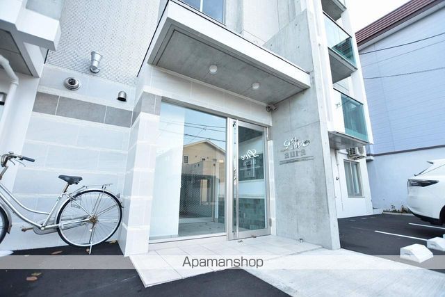 LIVE AURAの玄関写真