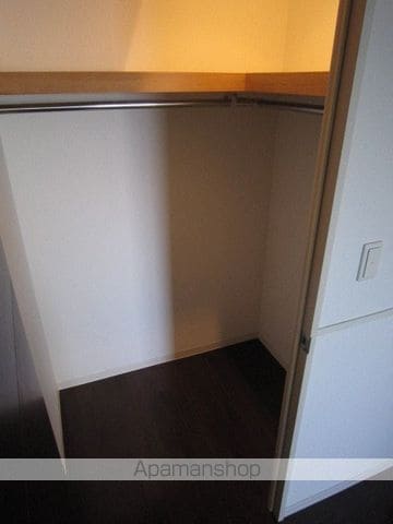 ロイヤルパークス桃坂の内装写真