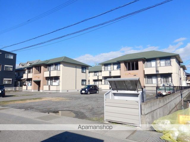 シャーメゾン八万 2番館の外観写真
