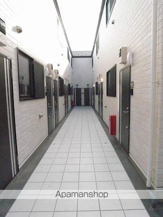 東京都世田谷区梅丘３丁目[1R/19.84m2]のエントランス3