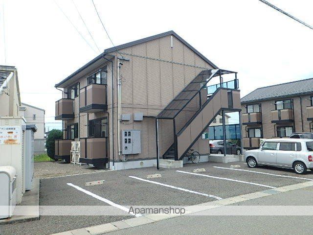 アルテナードM IIの外観写真