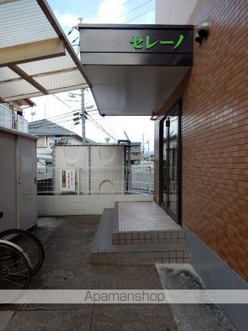 フロントステーション西川原の玄関写真