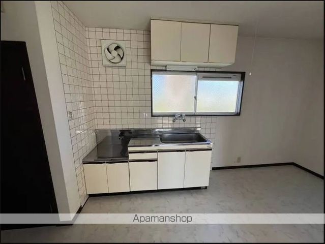 ロイヤルパレス埴生の内装写真