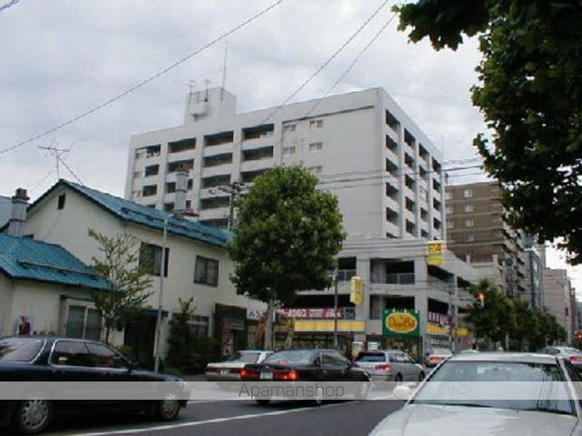 J1すすきのビルの外観写真