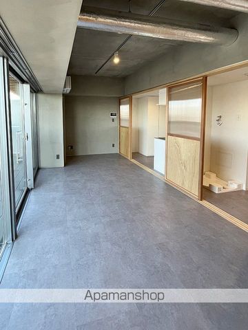 KOENJI CROSSOVERの内装写真