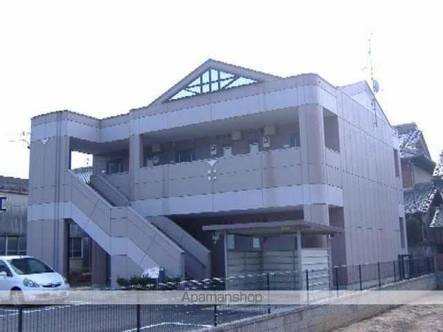 ロイヤルスクエアの外観写真