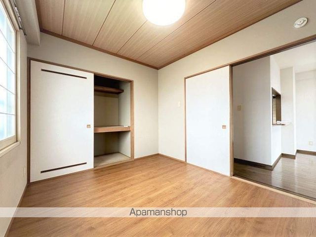 ロイヤルシティ弐番館の内装写真