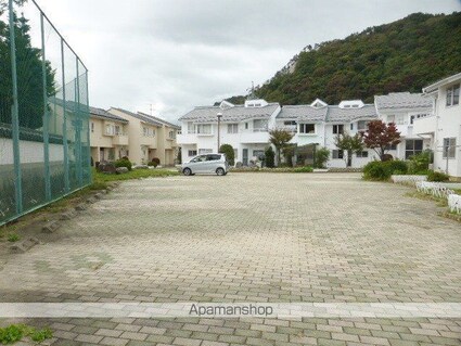 長野県長野市大字西長野往生地[3LDK/72.46m2]の駐車場2