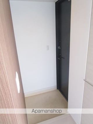 ＥＬ　ＣＯＵＲＴ　ＷＡＤＡ[1K/30.62m2]の玄関