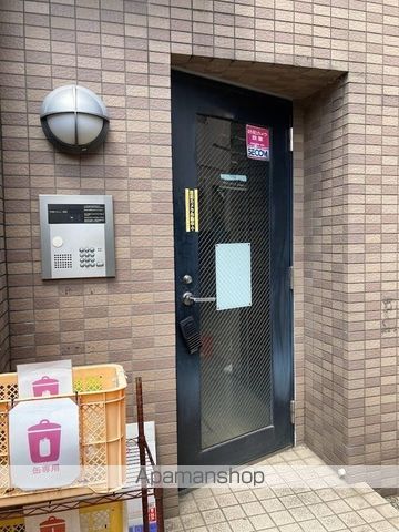 メゾンジュネスの玄関写真