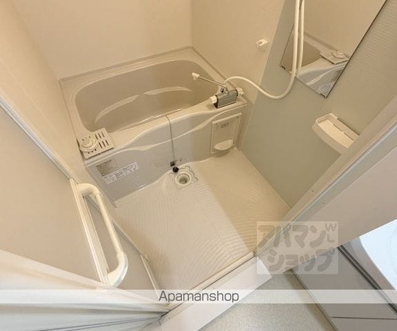 F ASECIA PHAONの内装写真