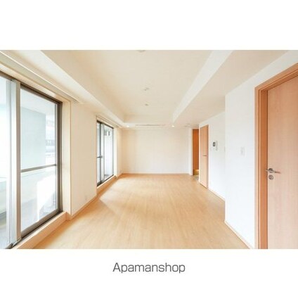 ルネ新宿御苑タワー[1R/37.17m2]のリビング・居間2