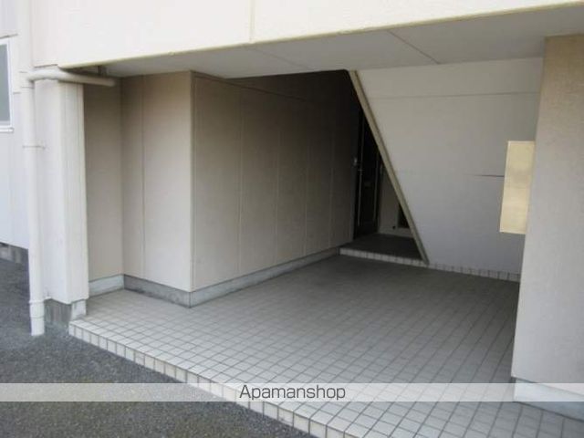 シャトレーンKTの玄関写真