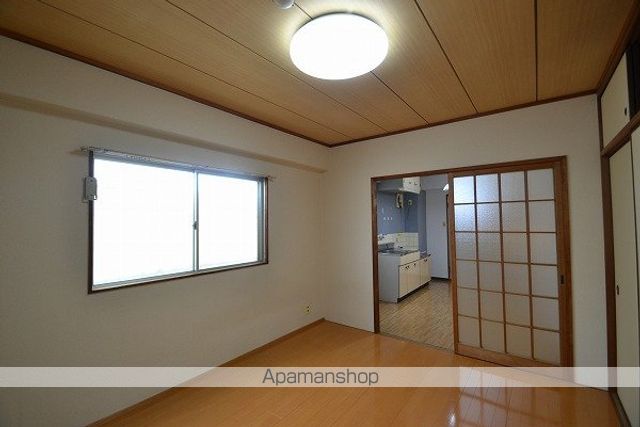 山岡ビルの内装写真