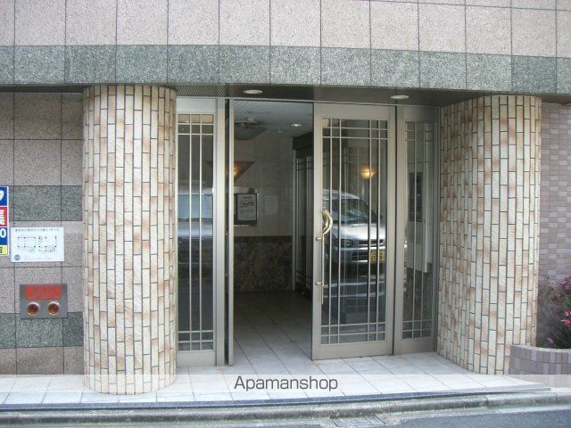 現代ハウス大須の外観写真